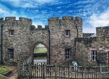 united-kingdom/cheshire/attraction/beeston-castle-2