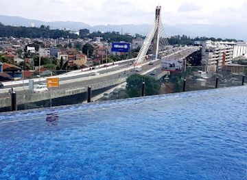 indonesia/bandung/cihampelas/landmark/grandia-hotel-resto-bakery