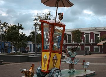 puerto-rico/south-region/landmark/monumento-al-piraguero