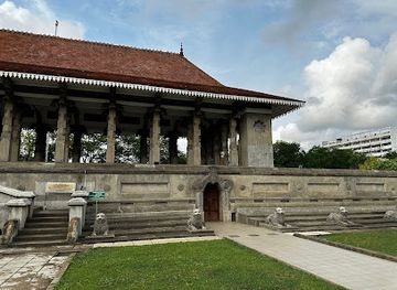 sri-lanka/up-country/landmark/independence-square