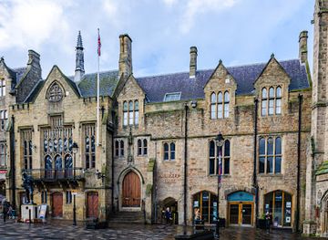 united-kingdom/durham/landmark/durham-town-hall