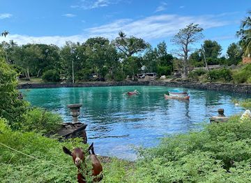 comoros/dziani-dzaha-crater-lake/landmark/le-trou-du-prophete
