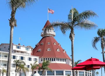 california/coronado/landmark/coronado-dog-beach