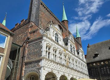 germany/lubeck/innenstadt/landmark/marktplatz-lubeck