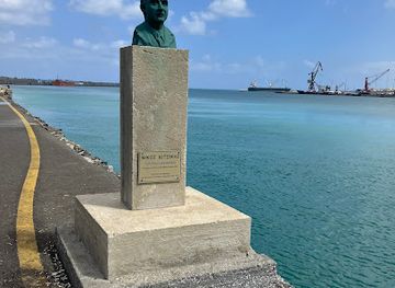 greece/crete/landmark/nikos-kitsikis-s-bust
