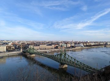 hungary/budapest/gellert-hill/landmark/gellert-hegy-jubileumi-park
