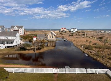 north-carolina/outer-banks/landmark/chicamacomico-life-saving-station-historic-site-and-museum
