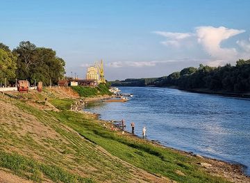 romania/calarasi/landmark/waterfront-park-central-calarasi
