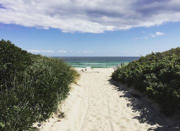 rhode-island/block-island/landmark/mansion-beach