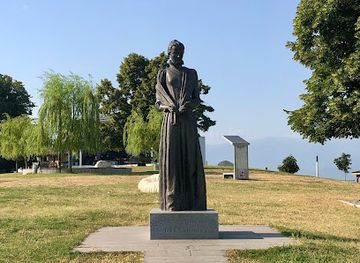 georgia/telavi/landmark/lesia-ukrainka-statue