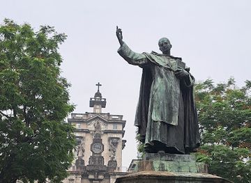 philippines/manila/landmark/miguel-de-benavides-monument