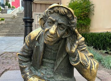 bulgaria/plovdiv-region/landmark/the-statue-of-milyo