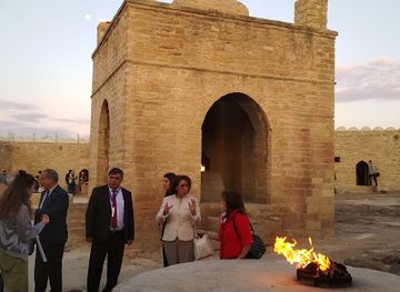 azerbaijan/mugan-plain/landmark/atashgah-zoroastrian-fire-temple