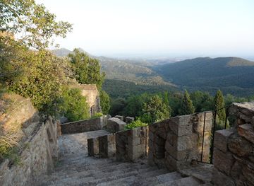 spain/catalonia-pyrenees/landmark/requesens-castle