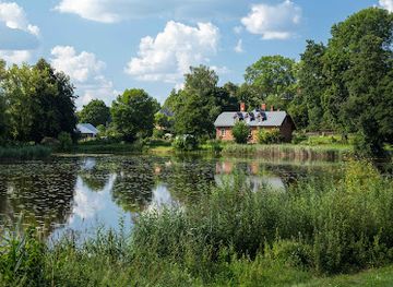 poland/białowieża-forest/landmark/obelisk