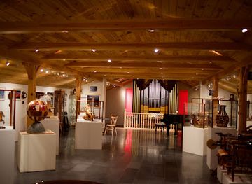 iceland/selfoss/landmark/tre-og-list