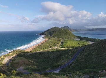 saint-kitts-and-nevis/black-rocks/landmark/mount-liamuiga