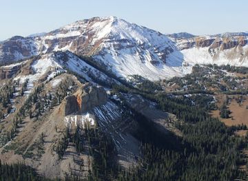 montana/yellowstone-national-park/landmark/yellowstone-helicopters-montana