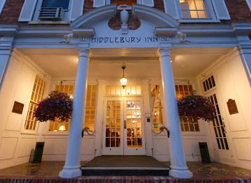 vermont/middlebury/landmark/morgan-s-tavern-at-the-middlebury-inn