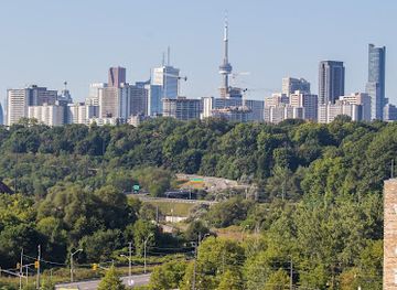 canada/toronto/landmark/governors-monument