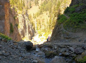 wyoming/green-river-basin/landmark/periodic-spring
