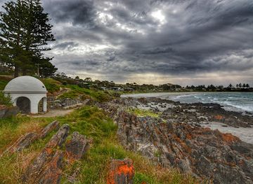 australia/kangaroo-island/landmark/penneshaw-beach