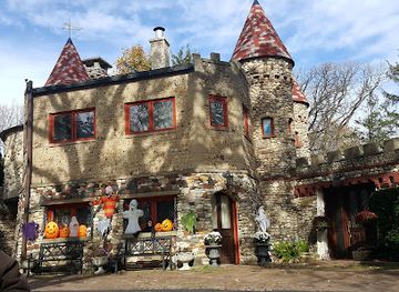 illinois/fox-valley/landmark/bettendorf-castle