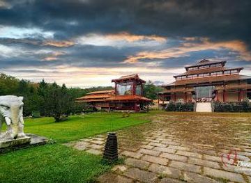 connecticut/danbury/landmark/chuang-yen-monastery