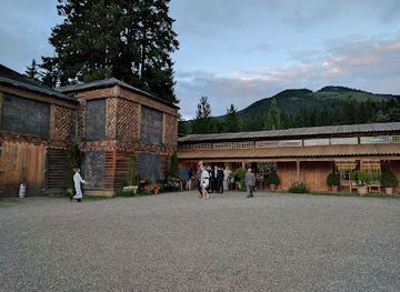 oregon/hood-river-county/landmark/mt-hood-organic-farms