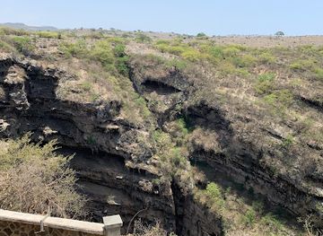 oman/dhofar-governorate/landmark/sink-hole