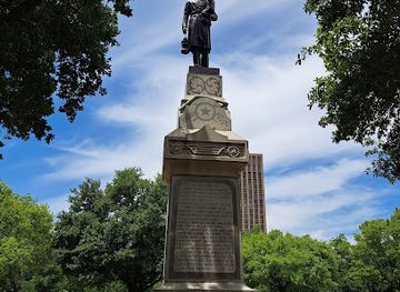 texas/central-texas/landmark/volunteer-firemen-monument