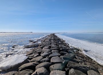 estonia/parnu-beach/landmark/pernavas-mols