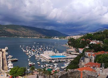 montenegro/herceg-novi/landmark/herceg-novi-beach