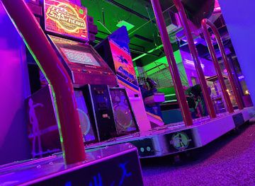 michigan/bay-city/landmark/crazy-quarters-arcade