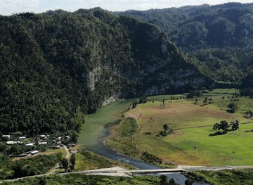 puerto-rico/arecibo-region/landmark/cueva-ventana