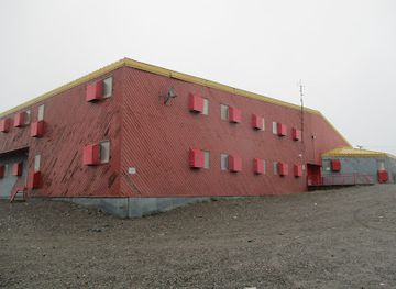 canada/nunavik/landmark/maani-ulujuk-ilinniarvik