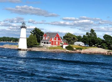 new-york/thousand-islands/landmark/rock-island-lighthouse-state-park