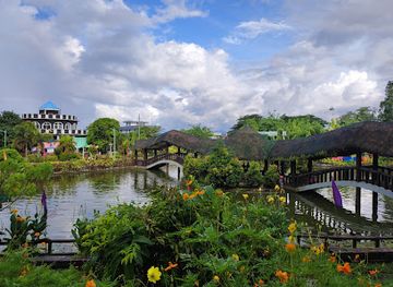 philippines/legazpi/landmark/albay-park-wildlife