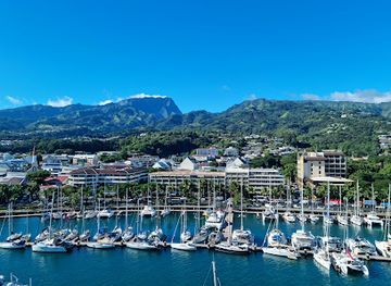 french-polynesia/papeete/landmark/tahiti-by-boat
