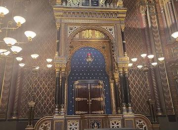 canada/montreal/landmark/the-spanish-portuguese-synagogue
