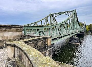 germany/potsdam/landmark/glienicker-brucke