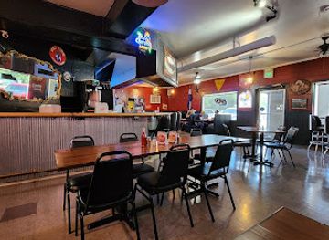 colorado/canon-city/landmark/chelseys-wings-burgers-and-spirits-canon-city