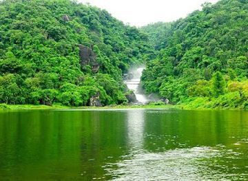 bangladesh/madhupur-tract/landmark/panthumai-waterfall