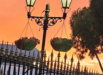 gibraltar/catalan-bay/landmark/the-queen-s-picturehouse-eatery