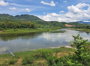 laos/sainyabuli-province/landmark/nice-village-bridge-and-river-view