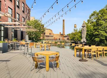 rhode-island/warwick/landmark/nylo-providence-warwick-hotel-tapestry-collection-by-hilton