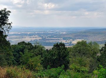 tennessee/highland-rim/landmark/the-cross