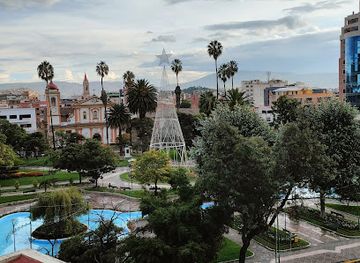 bolivia/cochabamba/calderon/landmark/colon-square