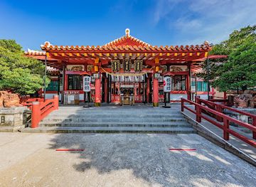japan/okinawa/landmark/naminoue-shrine