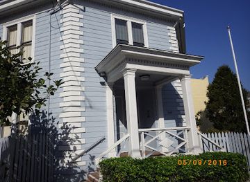 california/san-francisco-peninsula/landmark/mcelroy-octagon-house